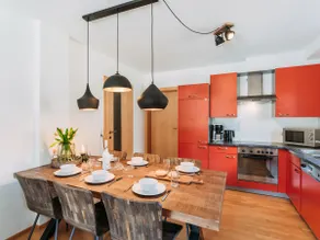 Modern holiday home near the slopes - Image 4