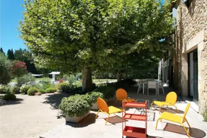 Provencal bondgård med luftkonditionering och uppvärmd pool i Salon de Provence, 8 personer - Image 3