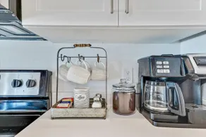 Spacious Retreat for Unforgettable Gatherings! - Image 5