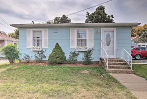 Cottage w/ Yard, Walk to Historic Attractions - Image 3