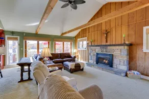 Ski, Nage & Détente : Havre au Bord de l'Eau sur le Lac Pines ! - Image 3