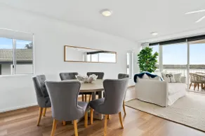 Penthouse with Private Roof top terrace- NOOSA - Image 4
