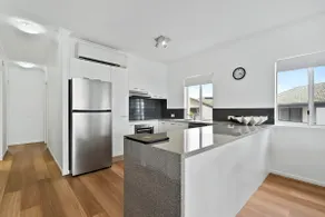 Penthouse with Private Roof top terrace- NOOSA - Image 5