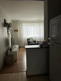Bright, Clean, Welcoming Flat - Image 5