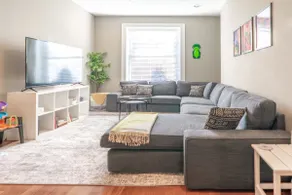 Lovely 4BR Shaw Family Home Garage ABODEbucks - Image 5
