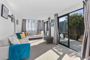 Sunnyside Spa Retreat - Mangawhai Holiday Home - Image 5