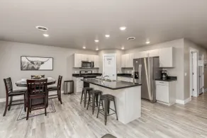 Delightful, new townhome downtown - Image 5
