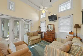 Enchantment: 4 Min to Private Beach in Seaside - Image 4