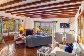 Good Living - Image 5