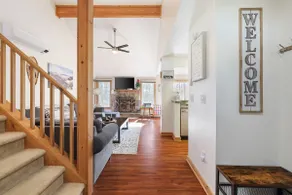 Walk to Camelback! Read our 5-star reviews! - Image 2