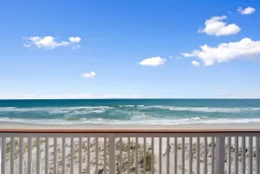 Oceanfront, Serenity Under the Sea, Tiki Bar and Grand Deck! - Image 2