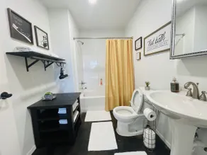 The Coffee House: 1 bedroom unit with free WiFi - Image 2