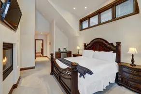 🏆 East Vail Home | 4 En-Suite Bedrooms | Heated Garage | Bus to Vail Village - Image 4