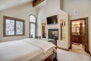 🏆 East Vail Home | 4 En-Suite Bedrooms | Heated Garage | Bus to Vail Village - Image 5