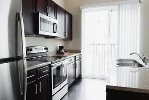 Comfortable 1BR Getaway | Walk to Downtown - Image 5