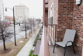 Comfortable 1BR Getaway | Walk to Downtown - Image 4