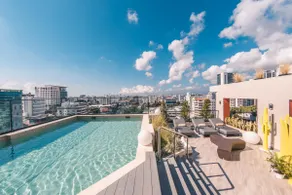 Regatta Living Prime Location, Pool and gym - Image 4