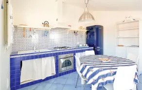 Stunning Apartment In Punta Braccetto Rg - Image 2