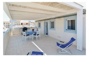 Stunning Apartment In Punta Braccetto Rg - Image 4