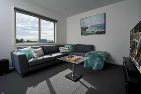 Luxury Pet-Friendly 4BR Home Walk to Beach - Image 5