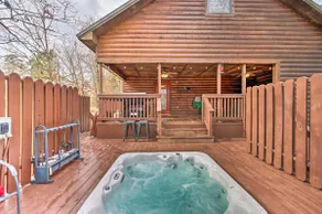 Hot Tub: 'Little Bear's Pond' Broken Bow Cabin - Image 4