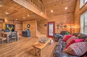 Hot Tub: 'Little Bear's Pond' Broken Bow Cabin - Image 3