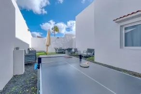 Atassara House - 500M to the Beach By LVH - Image 4
