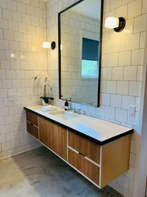 Bishop Arts Hotel Suite 5 - Image 2