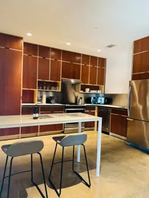 Bishop Arts Hotel Suite 3 - Image 2