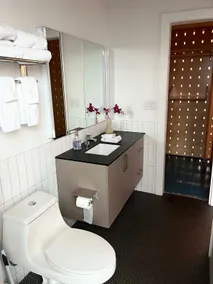Bardo Lofts Penthouse Suite 307 - Image 4