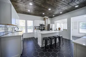 Charming Retreat 5 Min to Tims Ford Lake; Sleeps 8 - Image 2