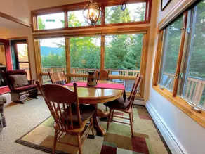 W15 Bretton Woods Townhome less than 1 mile from ski slopes, WiFi, fireplace, privacy! - Image 3