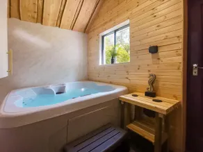 Woodlands Family Retreat Windermere with Hot Tub and Sauna - Ridgestone - Image 4