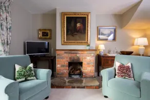 Cosy Cottage in Beautiful South Downs Walk 2 Pub - Image 4