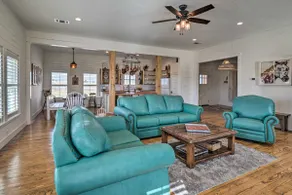 Hot Tub & Game Room! Family Schulenburg Retreat - Image 4