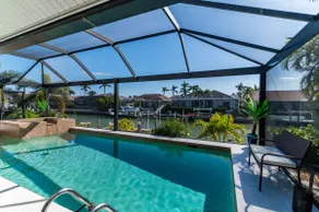 \"The Lighthouse\"  l  Gorgeous Waterfront 3 Bed with Quick Access to Gulf!! - Image 3