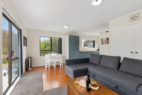 Pipi Cabin - Mangawhai Village Bach - Image 4