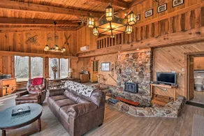 ‘Eagles Nest’ - Baraboo Cabin on Wisconsin River! - Image 4