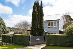 Accolade -3 bedroom, close to Lake Daylesford - Image 2