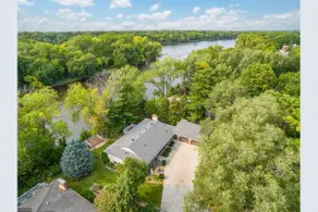 Spacious Riverview Home | Gather, Relax & Soak - Image 4
