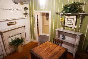 Pearl`s Place in heart of Historic Roscoe Village - Image 5