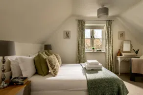 Magnolia Cottage - Chocolate Box Period Property - Image 4
