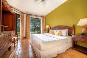 Sunshine Getaway- Lovely Golf Front Villa - Image 5