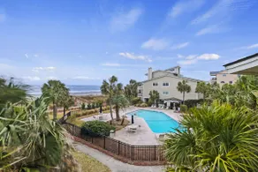 BEST Resort Location! Oceanview! Community Pool! Walk to Amenities! - Image 3