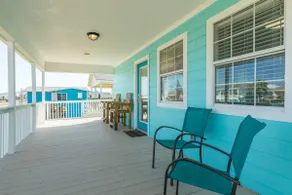 Blue Haven - Cozy, Cute, Just a Skip to the Shore! - Image 5
