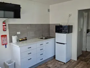 Studio Cabin Pet Friendly - Image 4