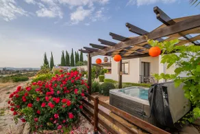 Villa Panorama: piscina, vistas, wifi, confort para seis - Image 2