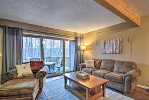 Cozy Bellaire Condo w/ Balcony - 3 Mi to Skiing! - Image 5