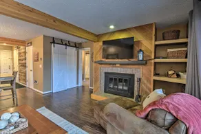 Cozy Bellaire Condo w/ Balcony - 3 Mi to Skiing! - Image 4