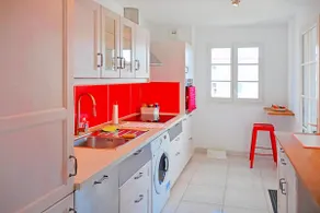 Bright Flat In The Heart Of Saint Tropez - Image 5